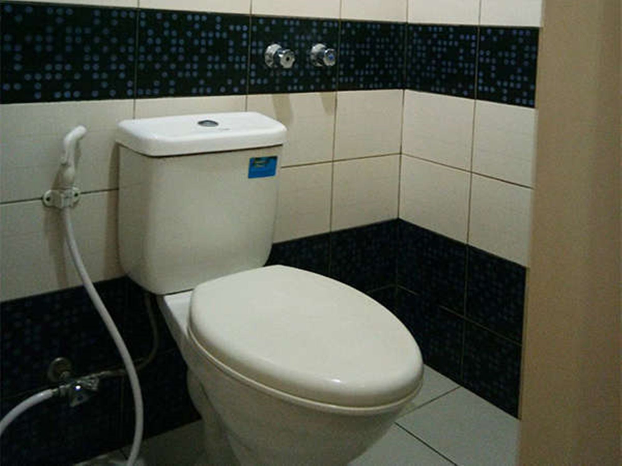 Astrotel Guadalupe Mandaluyong Exterior foto